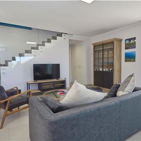 5 bedroom villa with infinity pool, Castellammare del Golfo, sleeps 9